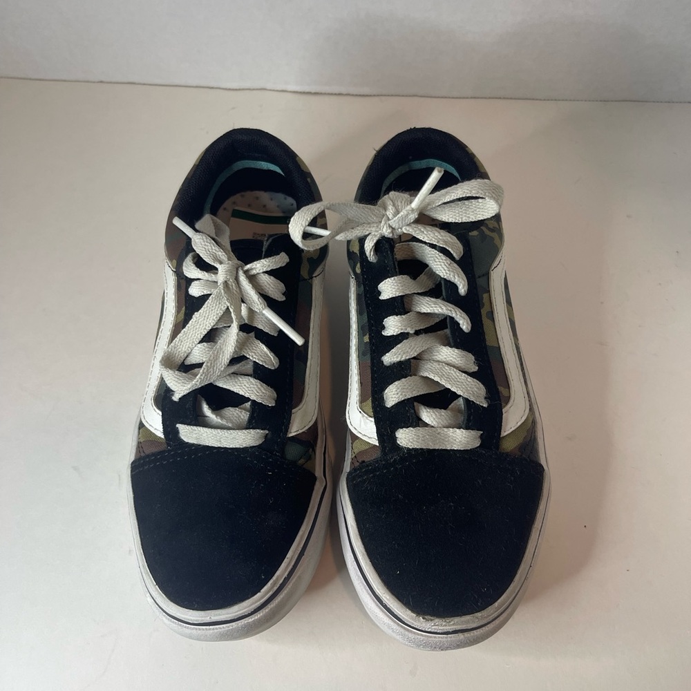 Vans Kids Sneakers black white and camo